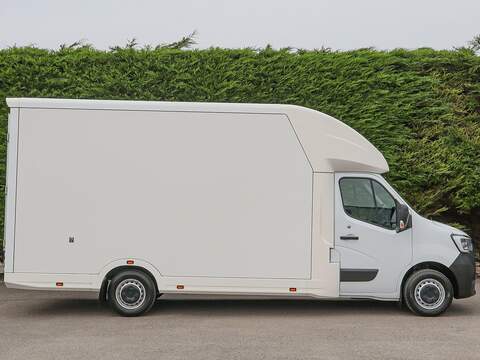 Renault Master LL35 35 Business Energy 145BHP  Maxi Mover 15' / 4.55M XLWB Low Loader Luton Box Van - U7059