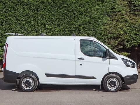 Ford Transit Custom 300 Leader 2.0TDCI, 105PS, L1 SWB Van, Air Con, Reverse Parking Sensors, Bluetooth - U7062
