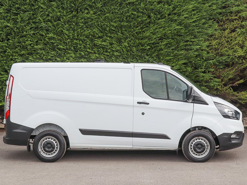 Ford Transit Custom 300 EcoBlue Leader 105PS L1 H1 Swb Panel Van, B.Tooth, Front Fogs, Front + Rear Park Sensors - U7068