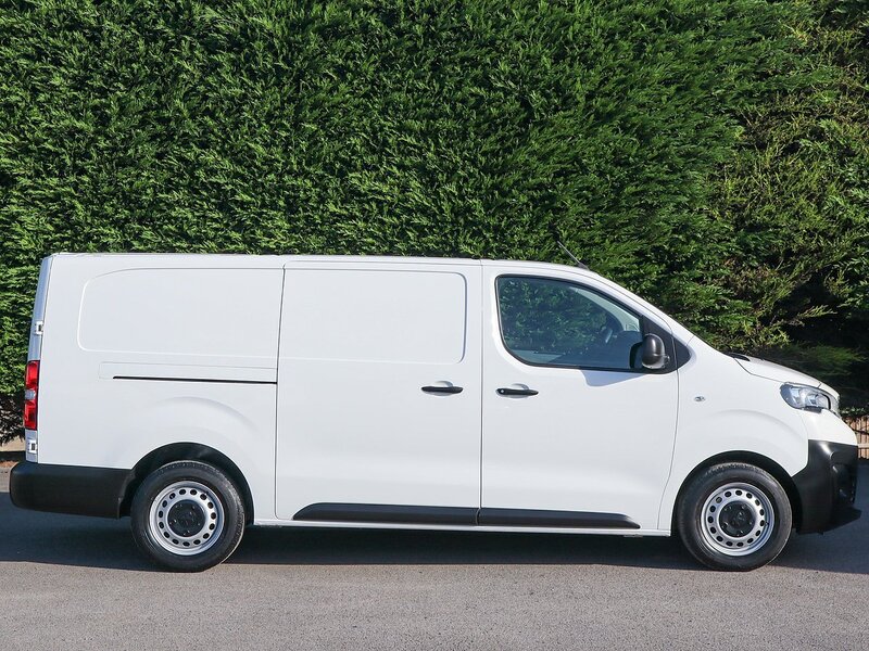 Peugeot Expert 1400 Professional 2.0HDI 120BHP L2 LONG PANEL VAN, B.Tooth, Air Con, Cruise Control, Rev Park - U7073