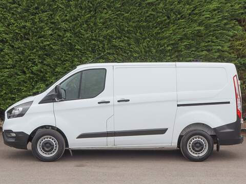 Ford Transit Custom 300 EcoBlue Leader 130PS L1 H1 Swb Panel Van, B.Tooth, Front Fogs, Front + Rear Park Sensors - U7079