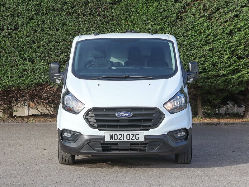 Ford Transit Custom 300 EcoBlue Leader 130PS L1 H1 Swb Panel Van, B.Tooth, Front Fogs, F + R Park Sensors, Towbar - U7098