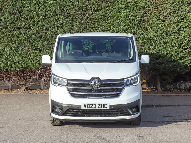 Renault Trafic LL30 Sport Nav 2.0DCI 145BHP L2 LWB 9 SEAT MINIBUS, Rev Cam, Air Con, Cruise, Twin SLD, 17" Alloys - U7115