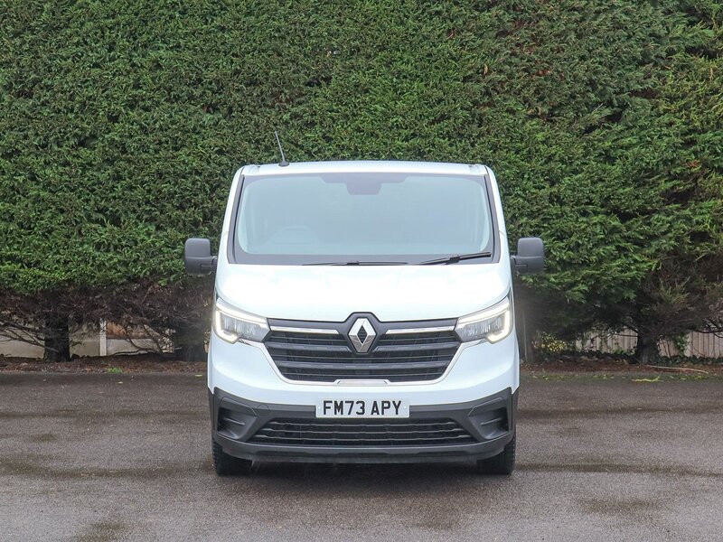 Renault Trafic LL30 Business 2.0DCI 145BHP L2 LWB 9 SEAT MINIBUS, Bluetooth, Air Con Front + Rear, Twin SLD - U7116