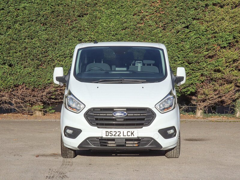 Ford Transit Custom 320 Trend 2.0TDC, 130ps, L2 LWB 9 Seat Minibus, H.Screen, Air Con, Cruise, F + R Park Sensors. - U7121