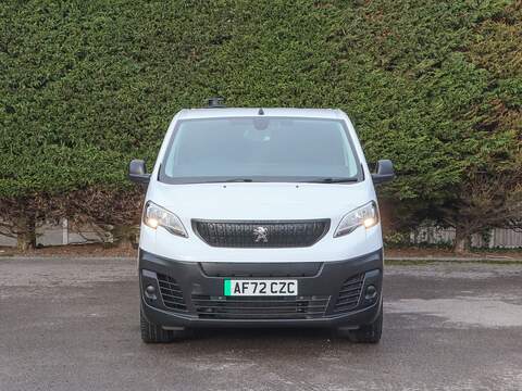Peugeot e-Expert E 1200 PROFESSIONAL 75KW ELECTRIC AUTO STD MWB PANEL VAN, Air Con, Cruise, 75KW Long Range - U7136