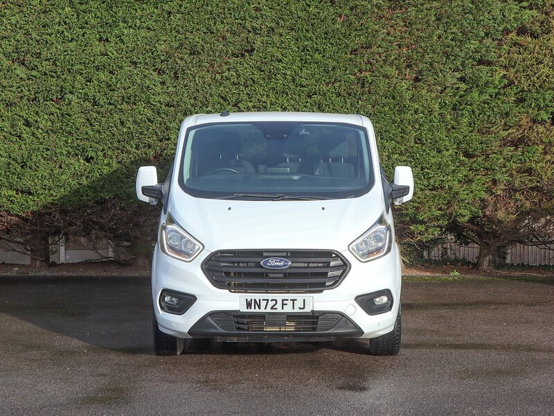 Ford Transit Custom 320 Trend Kombi 2.0TDC, 130ps, L2 LWB 9 Seat Minibus, H.Screen, Air Con, Cruise, F + R Park Sensors. - U7143