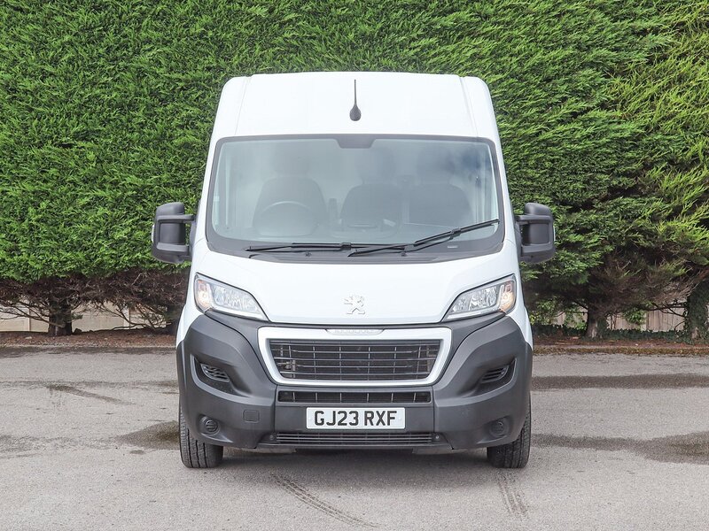 Peugeot Boxer 335 Professional Premium + 2.2HDI, 140BHP, L3 H2 LWB PANEL VAN, SAT NAV, AIR CON, CRUISE, REV PARK - U7167