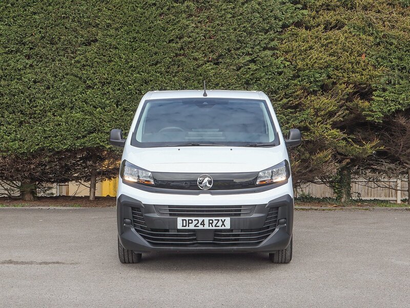 Vauxhall Vivaro 2900 1.5 Turbo D 120 Prime L1 SWB Panel Van, B.Tooth, Air Con, Cruise, Twin SLD, Rev Park - U7179