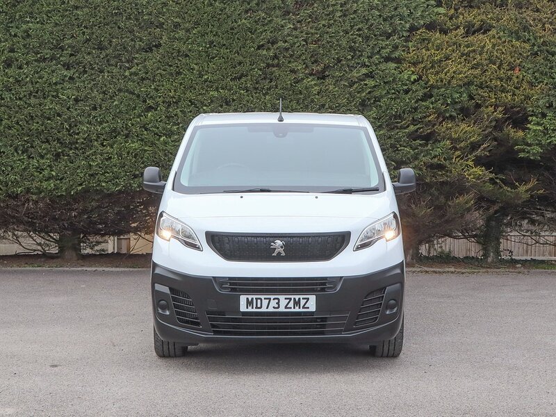 Peugeot Expert 1200 Professional Premium+ 2.0HDI 145BHP L2 LONG 6 SEAT CREW VAN, B.Tooth, Air Con, Cruise, Rev Park - U7190