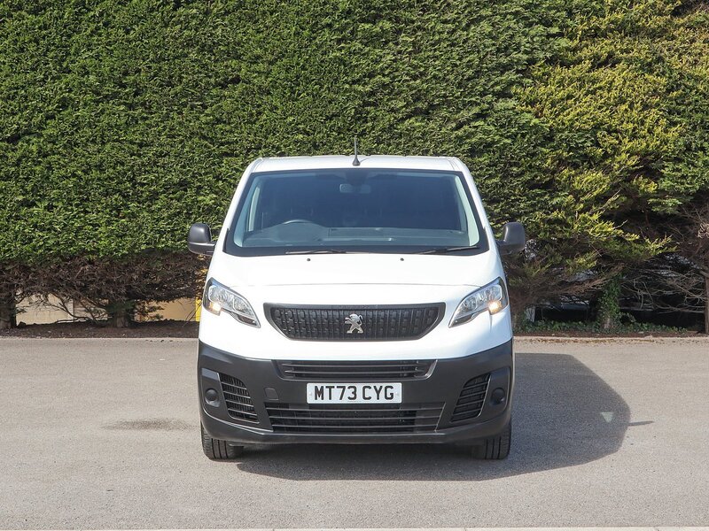 Peugeot Expert 1200 Professional Premium+ 2.0HDI 145BHP L2 LONG 6 SEAT CREW VAN, B.Tooth, Air Con, Cruise, Rev Park - U7215