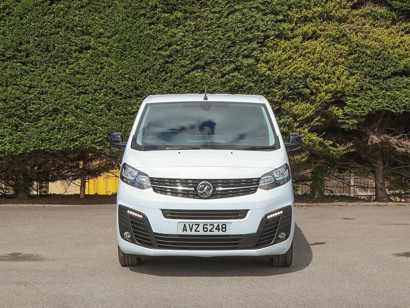 Vauxhall Vivaro 3100 Pro 2.0 TURBO D 145BHP L2 LONG PANEL VAN, Sat Nav, Rev Cam, Air Con, Cruise, Rev Park - U7216