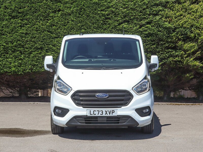 Ford Transit Custom 300 EcoBlue Trend 2.0TDCI, 130PS, L1 SWB PANEL VAN, H.Screen, Air Con, Cruise, F + R Park Sensors - U7220