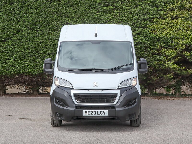 Peugeot Boxer 335 Professional Premium + 2.2HDI, 140BHP, L3 H2 LWB PANEL VAN, SAT NAV, AIR CON, CRUISE, REV PARK - U7229