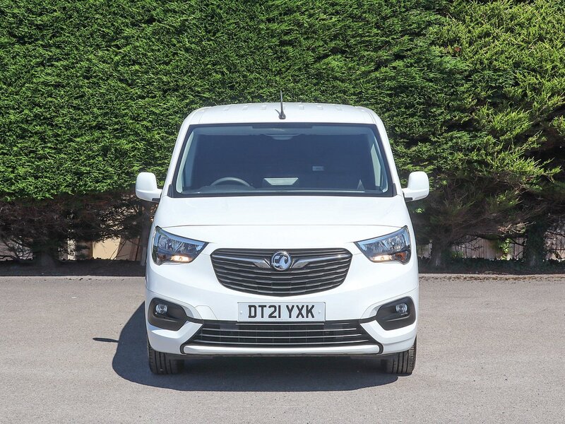 Vauxhall Combo 2300 SPORTIVE 1.5 TURBO D, 100BHP, L1 SWB VAN, Air Con, Cruise, Rev Park Sens - U7250