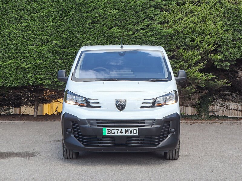 Peugeot e-Expert Professional 75KWH 134BHP ELECTRIC AUTO STD PANEL VAN - U7288