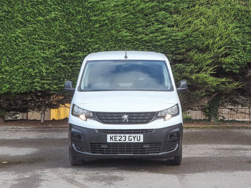 Peugeot Partner 950 Professional Premium + 1.5HDI, 100BHP L2 Long Van, 3 Seats, Air Con, Cruise, Rev Park, S.History - U7293