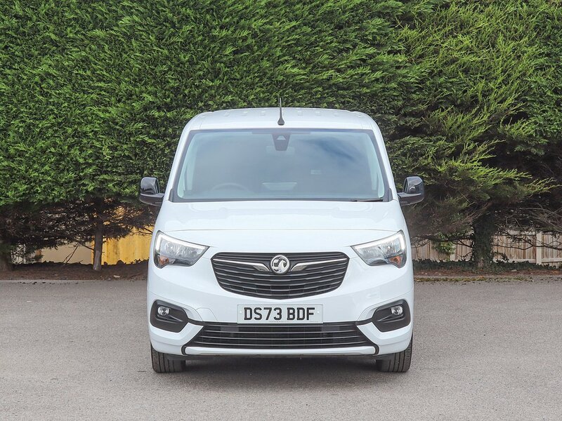 Vauxhall Combo 2300 PRO 1.5 TURBO D 100BHP L1 SWB VAN, 3 Seats, Sat Nav, Rev Cam, Air Con, Cruise, Rev Park - U7313