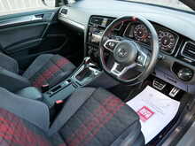 Volkswagen Golf 2.0 TSI GTI TCR, DSG