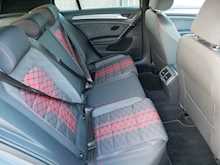 Volkswagen Golf 2.0 TSI GTI TCR, DSG