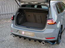 Volkswagen Golf 2.0 TSI GTI TCR, DSG