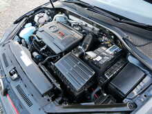 Volkswagen Golf 2.0 TSI GTI TCR, DSG