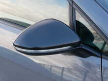 Volkswagen Golf 2.0 TSI GTI TCR, DSG