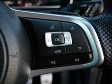 Volkswagen Golf 2.0 TSI GTI TCR, DSG