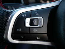 Volkswagen Golf 2.0 TSI GTI TCR, DSG