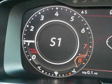 Volkswagen Golf 2.0 TSI GTI TCR, DSG