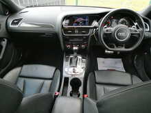 Audi RS4 Avant 4.2 FSI V8 Quattro Avant, S-Tronic