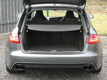 Audi RS4 Avant 4.2 FSI V8 Quattro Avant, S-Tronic