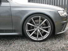 Audi RS4 Avant 4.2 FSI V8 Quattro Avant, S-Tronic