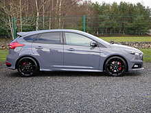 Ford Focus 2.0T EcoBoost ST-3 hatchback 5dr, Manual