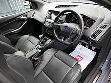 Ford Focus 2.0T EcoBoost ST-3 hatchback 5dr, Manual
