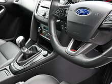Ford Focus 2.0T EcoBoost ST-3 hatchback 5dr, Manual