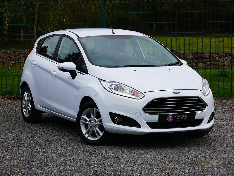 Ford 1.0T EcoBoost Zetec 5dr, Manual 1.0 5dr Hatchback Manual Petrol