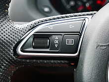 Audi Q3 2.0 TDI S line Quattro, Manual