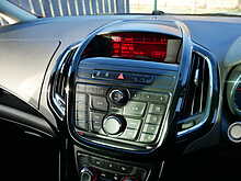 Vauxhall Zafira Tourer 2.0 CDTi Sri MPV, Manual