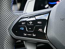 Volkswagen Golf 2.0 TSI R 5dr Hatchback, DSG 4Motion