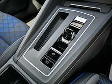 Volkswagen Golf 2.0 TSI R 5dr Hatchback, DSG 4Motion