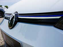 Volkswagen Golf 2.0 TSI R 5dr Hatchback, DSG 4Motion