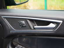 Ford Edge 2.0 TDCi Sport AWD, Powershift