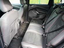 Ford Kuga 2.0 TDCi ST-Line, Powershift