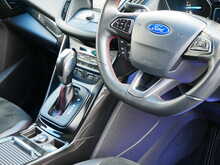 Ford Kuga 2.0 TDCi ST-Line, Powershift