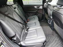 Audi Q7 3.0 TDI V6 S line SUV 5dr Diesel Tiptronic quattro Euro 6 (s/s) (272 ps)