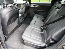 Audi Q7 3.0 TDI V6 S line SUV 5dr Diesel Tiptronic quattro Euro 6 (s/s) (272 ps)