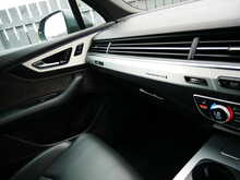 Audi Q7 3.0 TDI V6 S line SUV 5dr Diesel Tiptronic quattro Euro 6 (s/s) (272 ps)