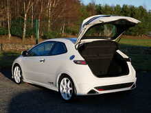 Honda Civic 2.0 i-VTEC Type R Championship White