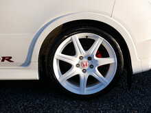 Honda Civic 2.0 i-VTEC Type R Championship White